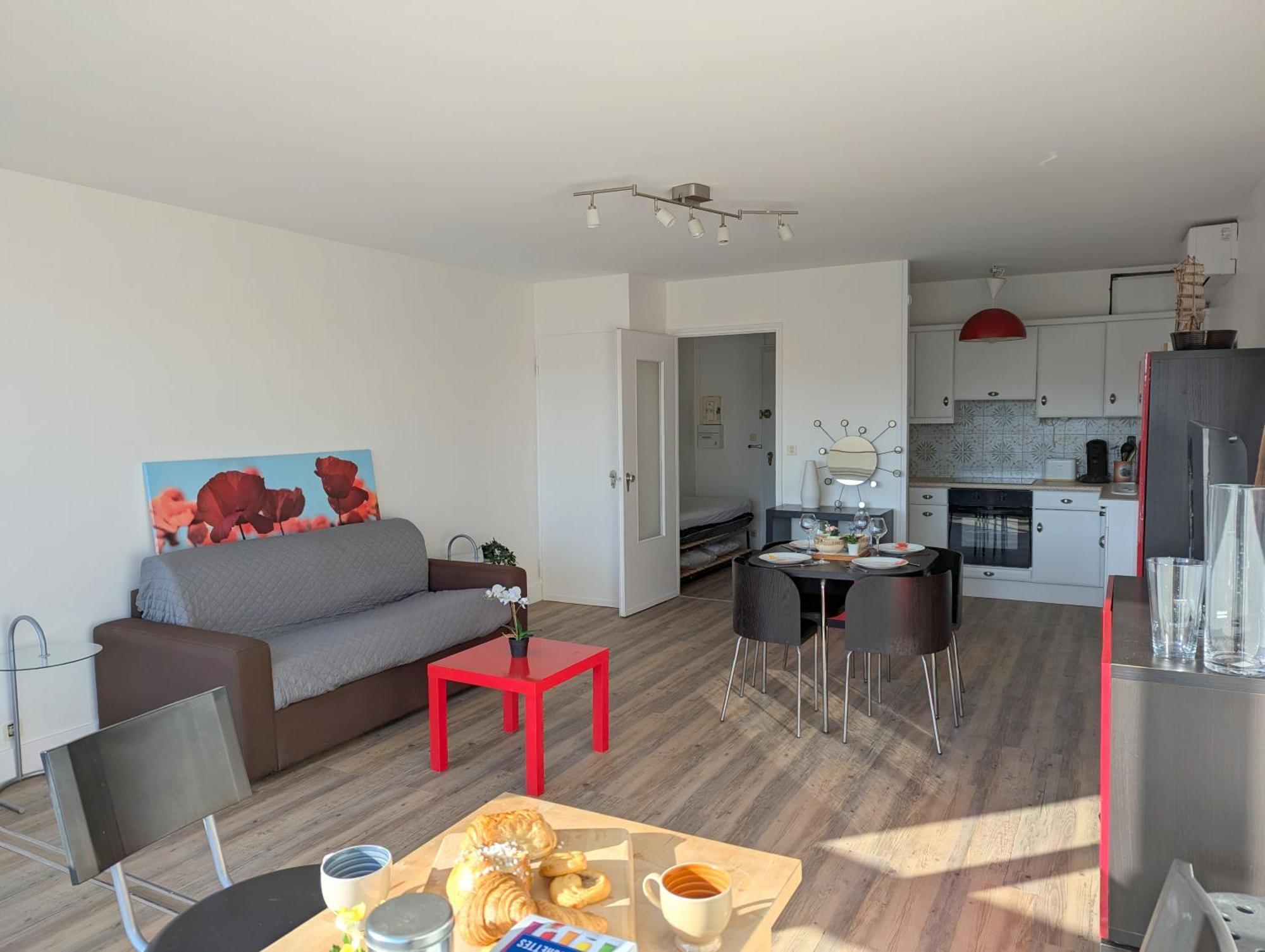 Sol-y-days Murenes, Grand Confortable Avec Parking, Proche Du Centre Et De La Apartment Le Grau-du-Roi